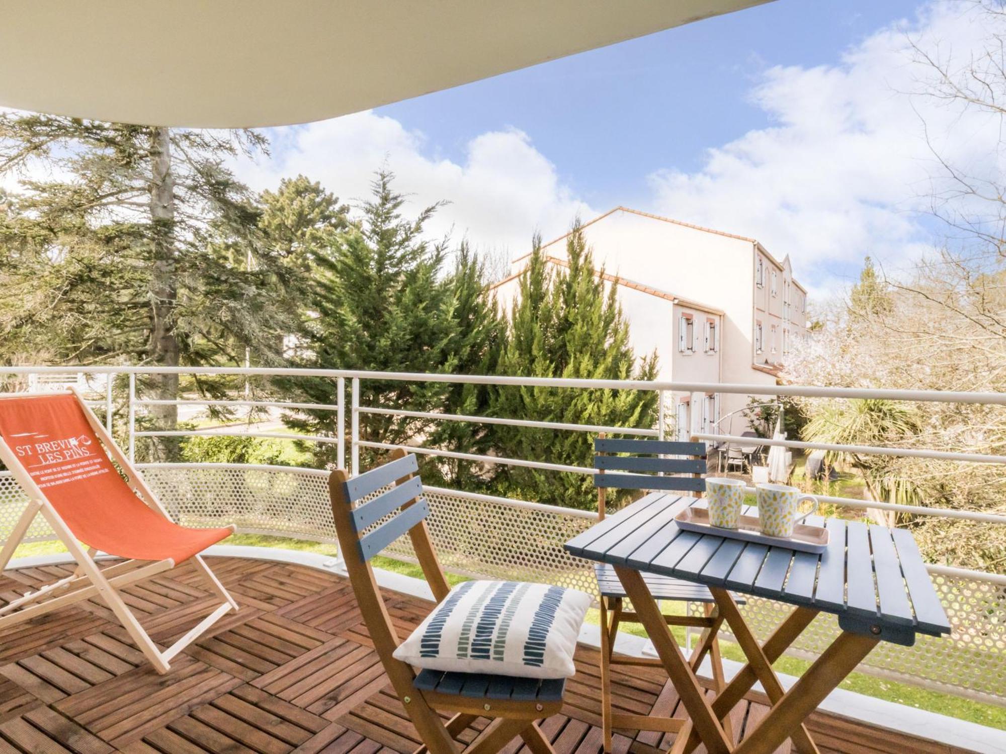 Renove, Lumineux Proche Avec Parking - Fr-1-306-1299 *